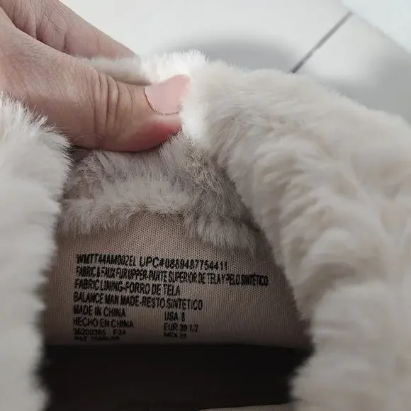 Time & Tru Women's Mini Faux Fur Cozy‎ Boot Size 8 - Picture 5 of 6